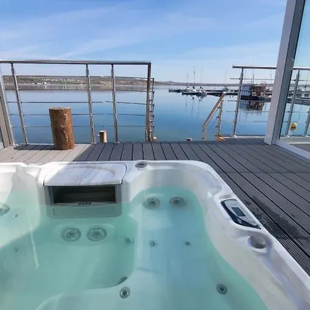 Seehaus Pippa Mit Sauna And Whirlpool Direkt Am *