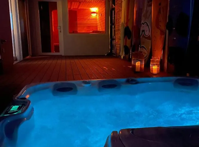 Seehaus Pippa Mit Sauna And Whirlpool Direkt Am Mücheln