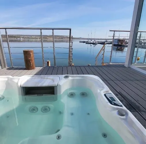 Seehaus Pippa Mit Sauna And Whirlpool Direkt Am *