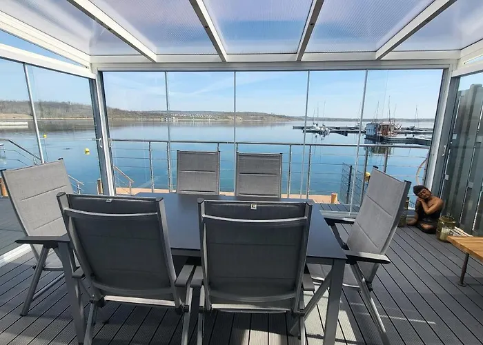 Seehaus Pippa Mit Sauna And Whirlpool Direkt Am Mücheln