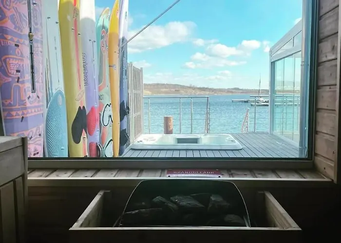 Nyaraló Seehaus Pippa Mit Sauna And Whirlpool Direkt Am Mücheln