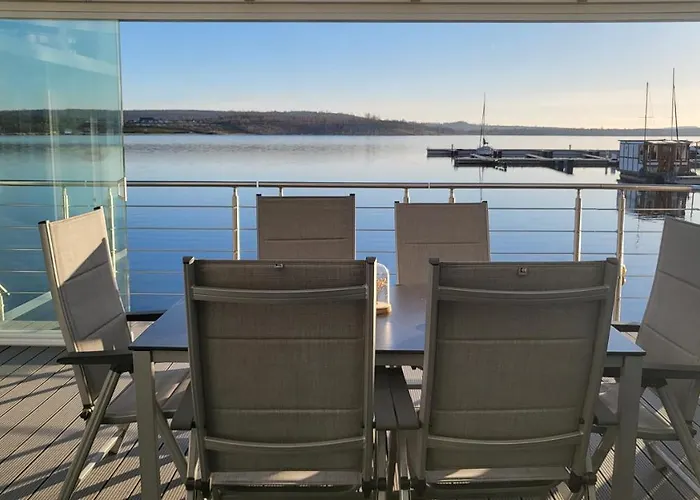 Seehaus Pippa Mit Sauna And Whirlpool Direkt Am موشلن